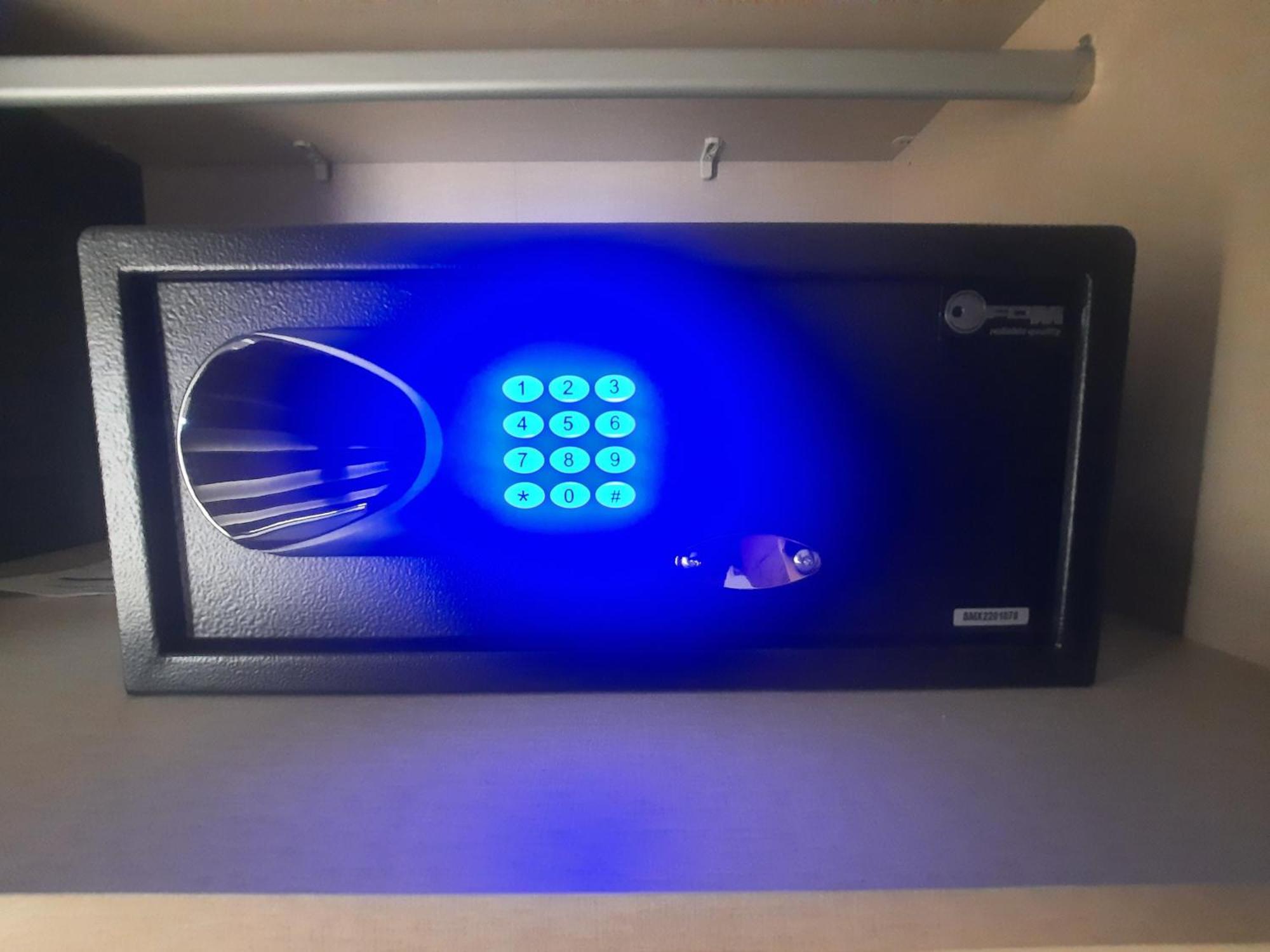 Apartman Lux-Besplatno Koriscenje Zasebne Garaze Sremska Mitrovica Esterno foto